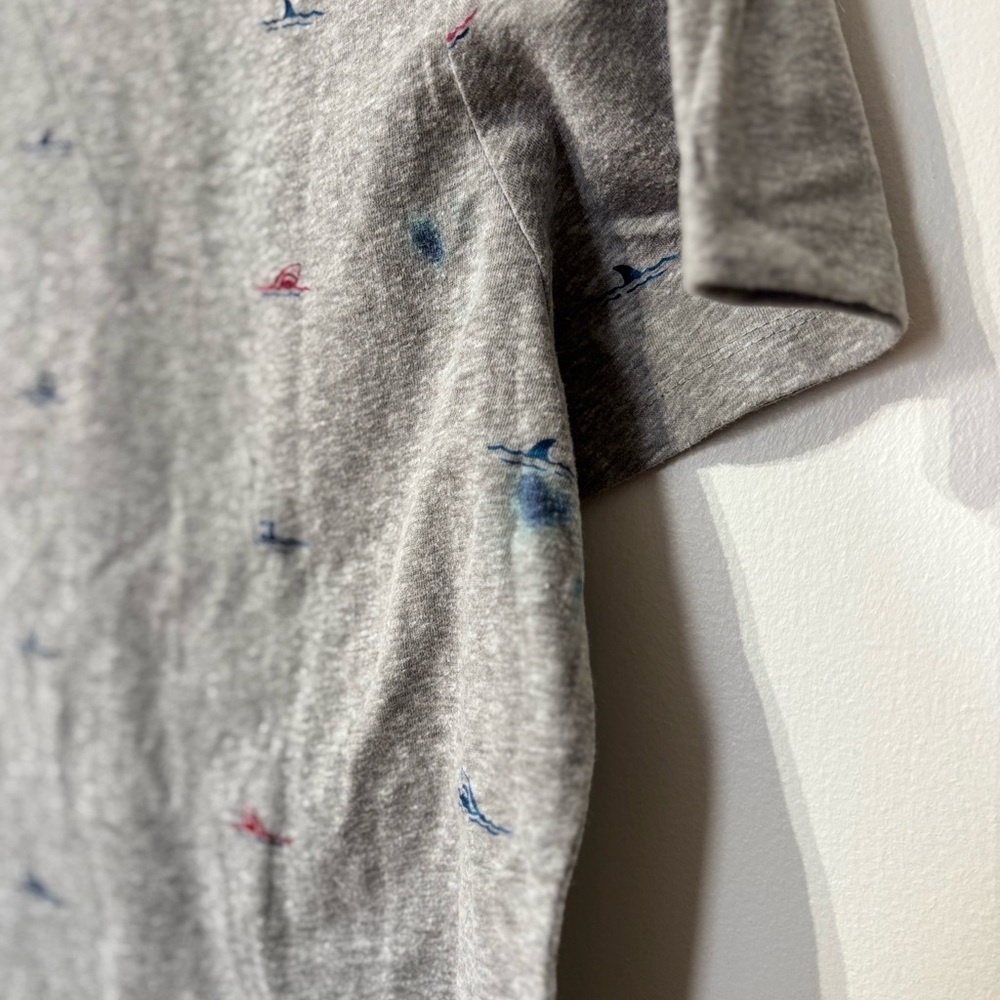 🎉4/30$🎉 Tommy Hilfiger Gray & Blue Striped Pocket Tee – Size M 👕 - Picture 4 of 4